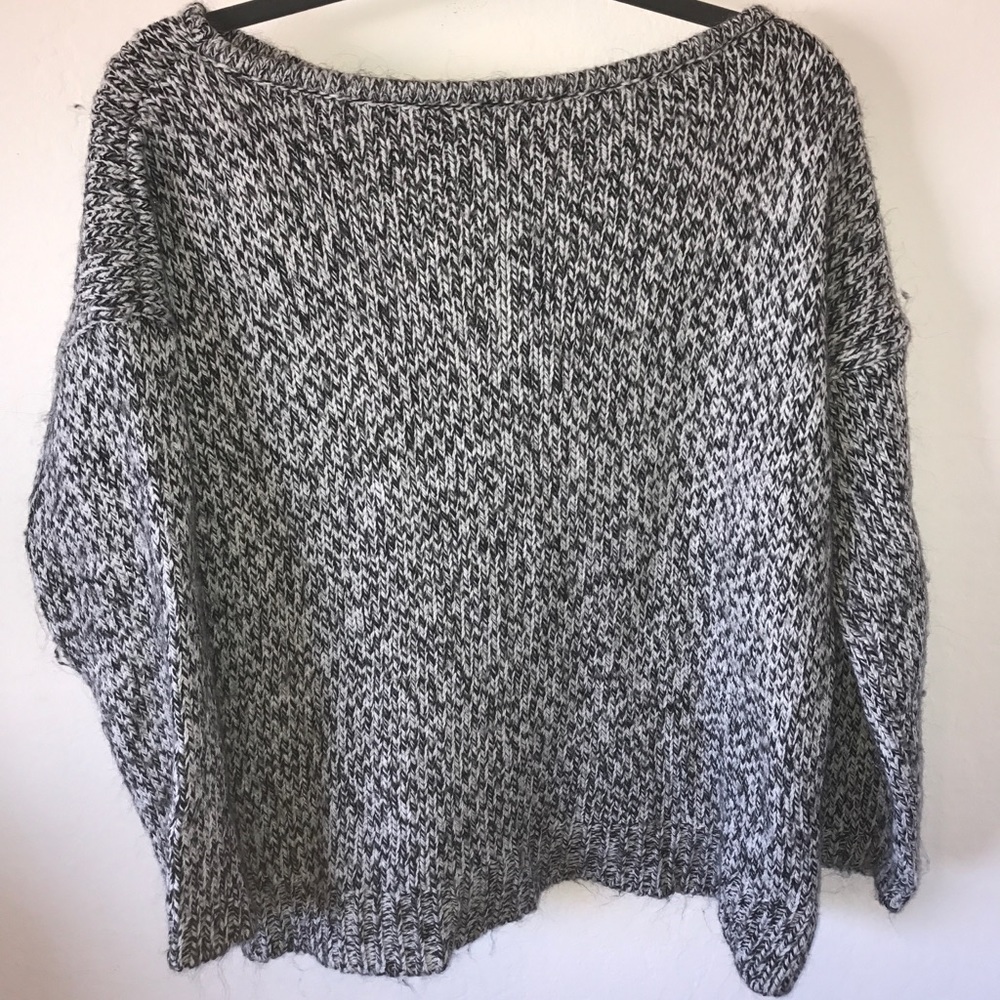 Brandy Melville sweater